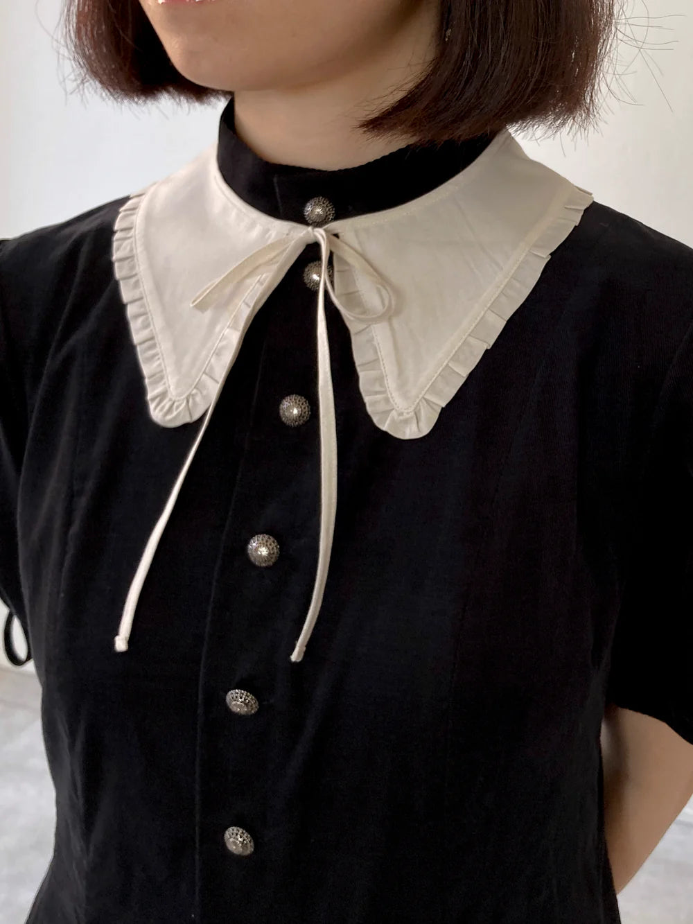 【SUBLIMATIO】BEIGE ATTACHED COLLAR